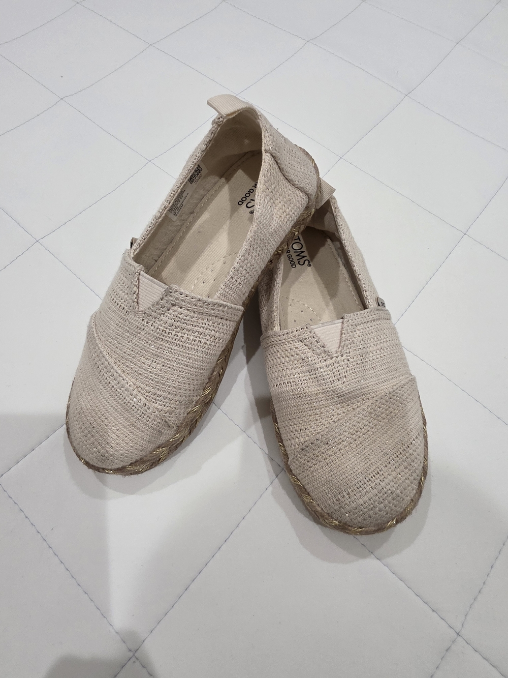 Toms